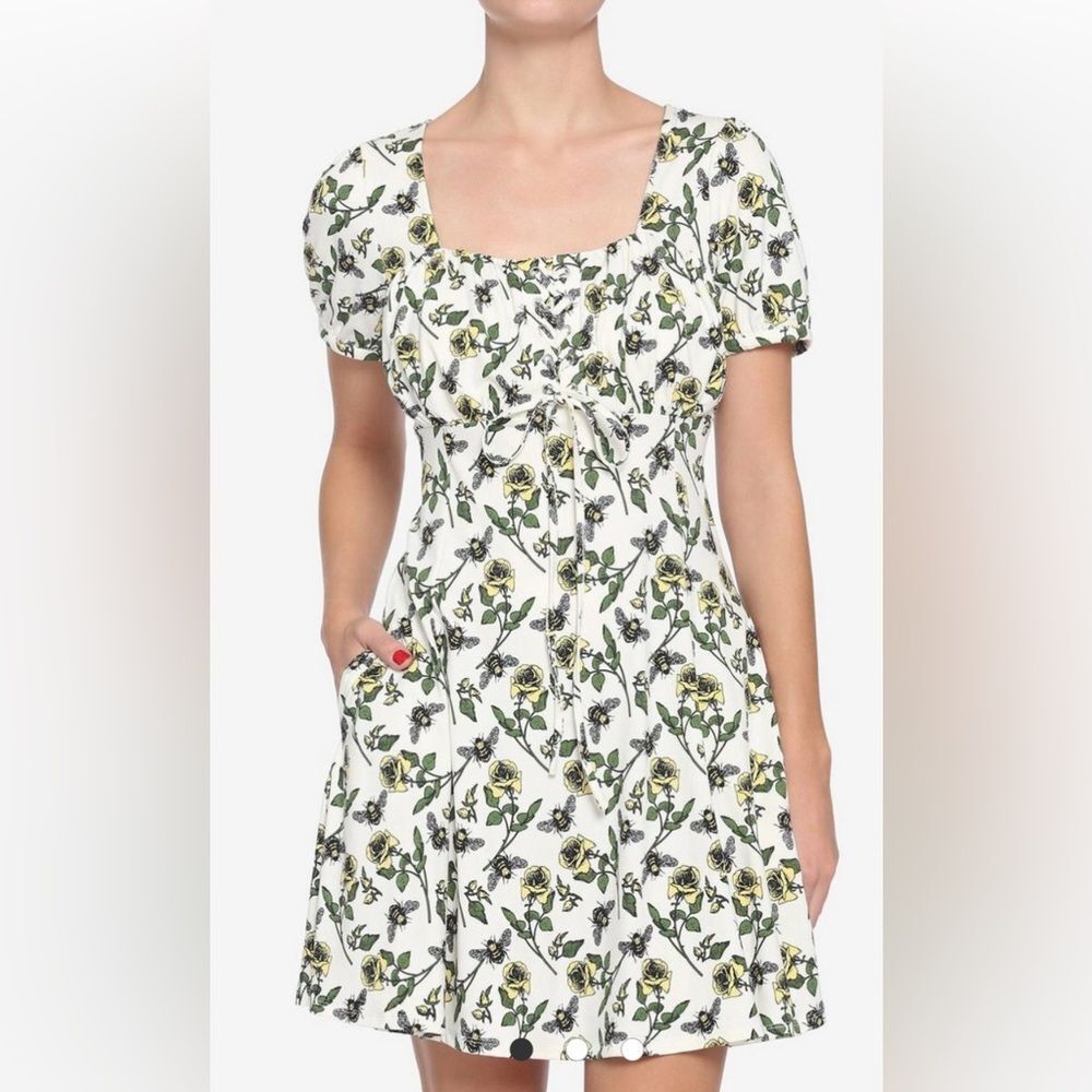 Hot Topic Bees and Yellow Roses Empire Mini Dress. Size XS.